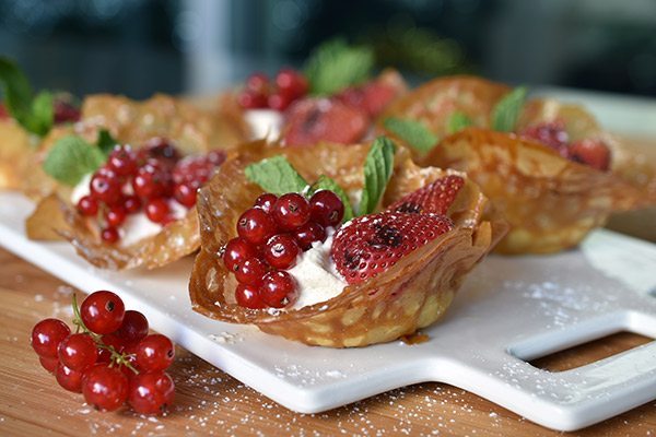 Grilled Strawberry Brandy Snap Baskets with Cinnamon Spiced Cream